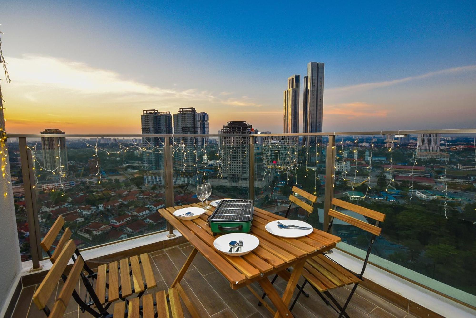 Tritower By Nest Home【walking Distance To Ciq】 Apartment *